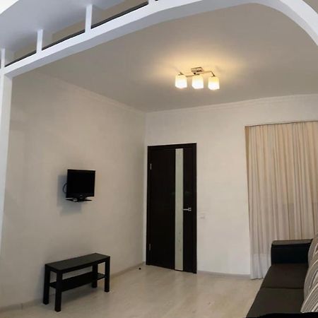 לבוב New Cosy Apartment מראה חיצוני תמונה