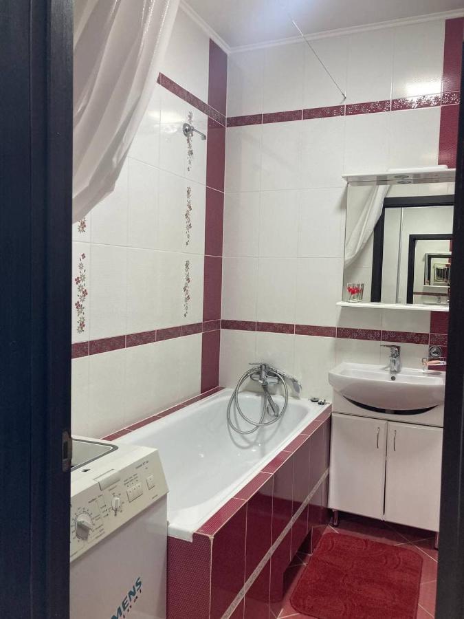 לבוב New Cosy Apartment מראה חיצוני תמונה